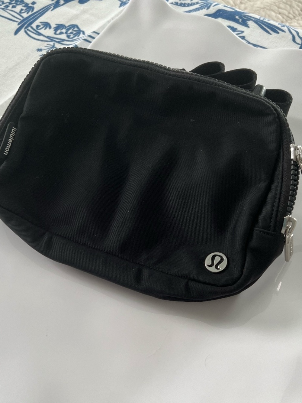 Lululemon Everywhere Belt Bag Large 2L, Black